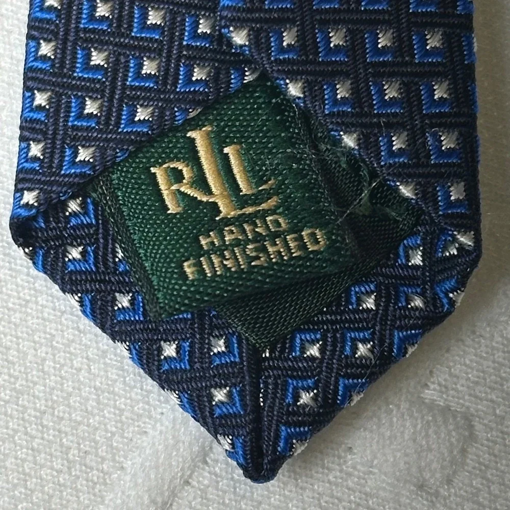 Lauren Ralph Lauren Men's Blue Geometric Silk Necktie Hand Finished Classic Prep